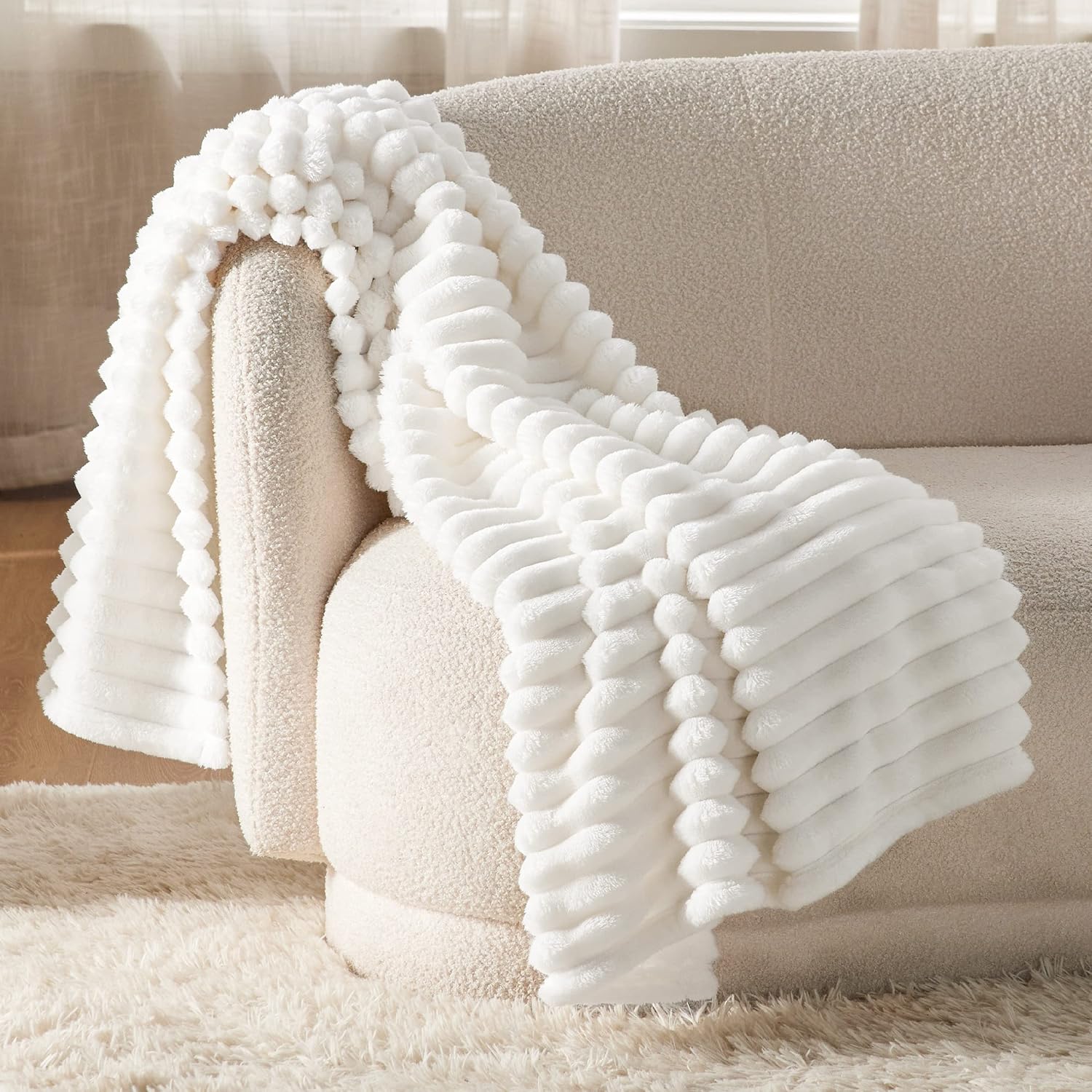 Bedsure Cozy Throw Blanket